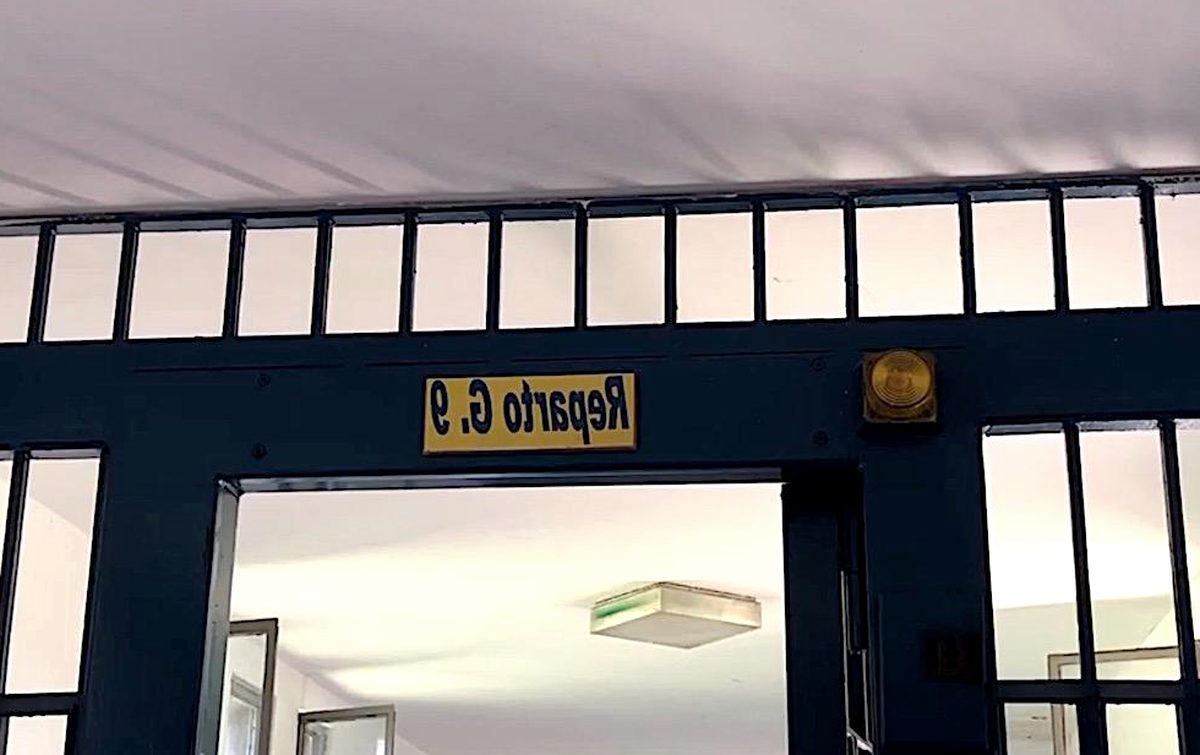 Arbitro UEFA arrestato in UK: abusi su minore