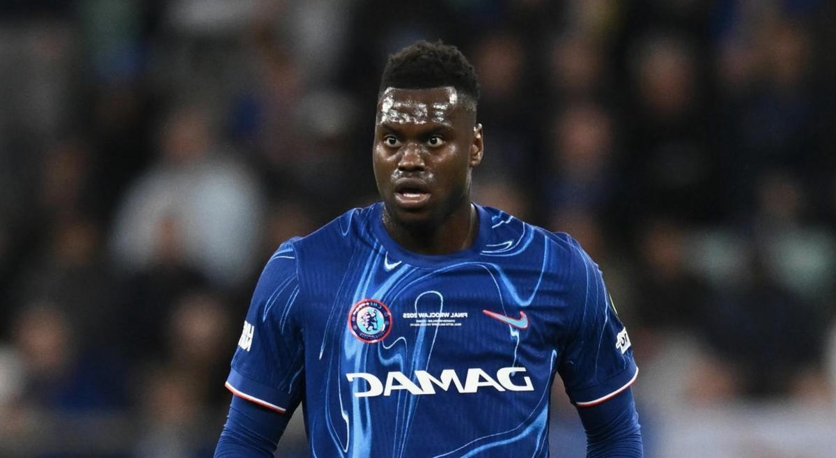 Badiashile al Napoli: accordo col Chelsea in difesa