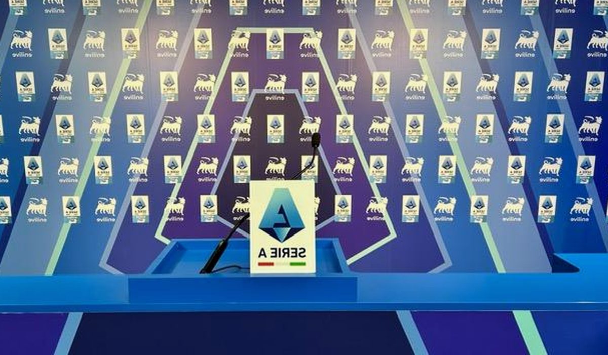 Derby di Roma alle 12.30: Sarri vs Simonelli, caso arbitri