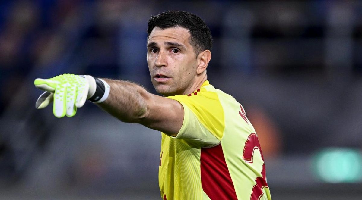 Dibu Martinez: «Restare all'Aston Villa? La scelta giusta»
