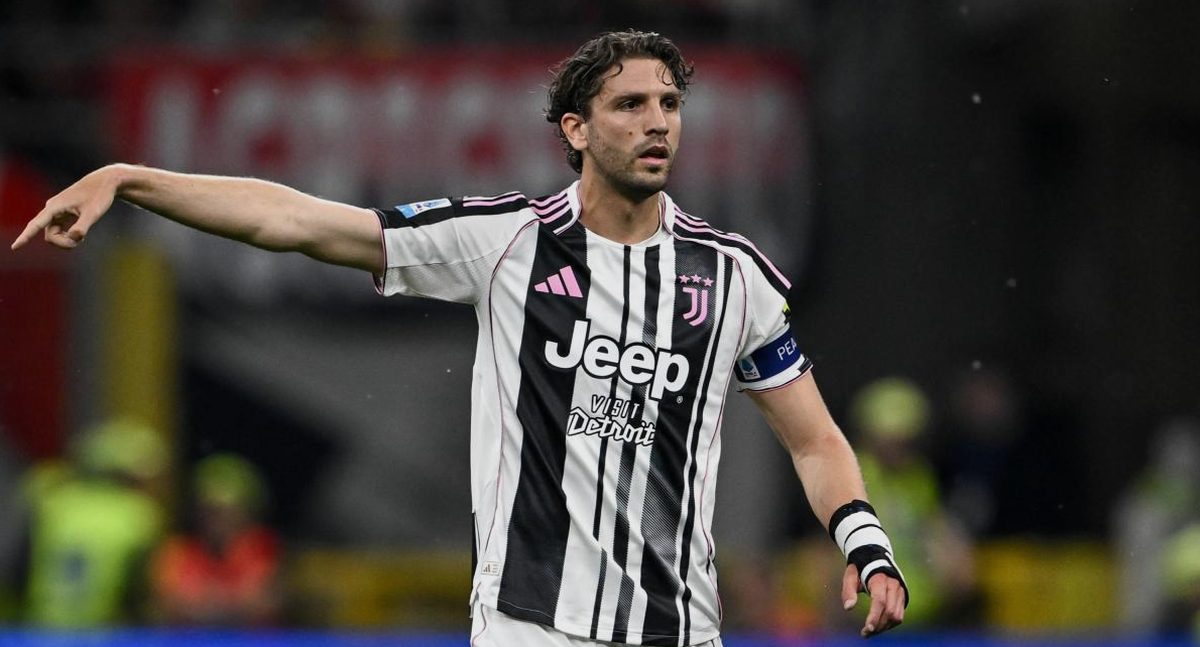 Juventus, multa per Vlahovic e Locatelli: crisi nera