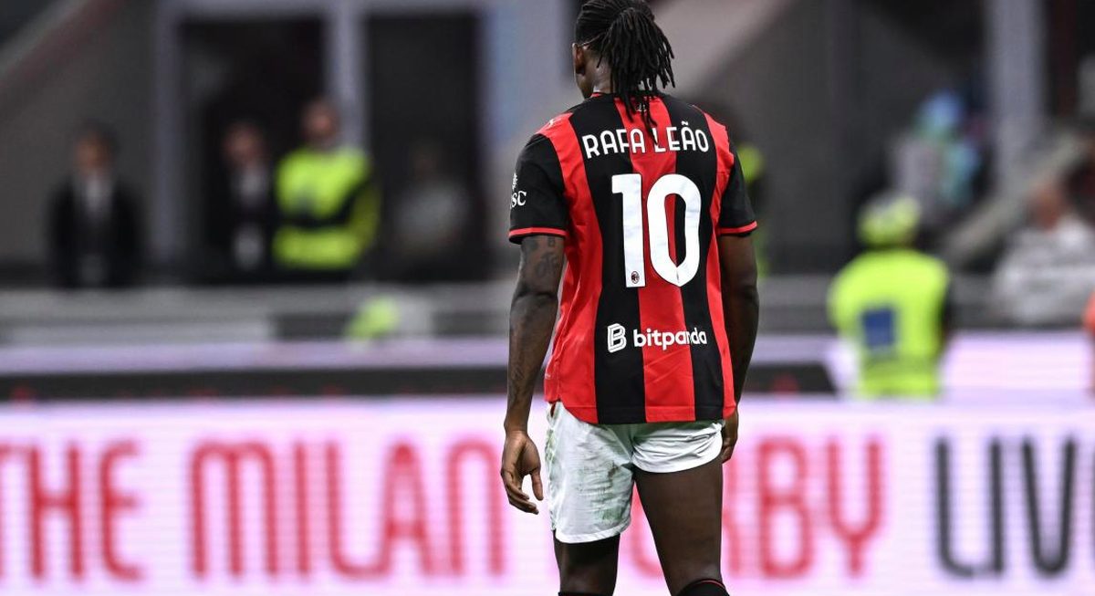 Leao lascia il Milan: addio annunciato dopo una stagione opaca