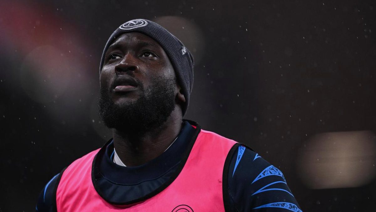 Lukaku-Napoli, gelo totale: il belga non torna dall'Belgio