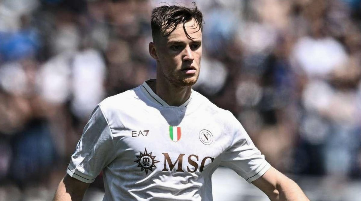 Napoli verso il Genoa: Beukema recupera