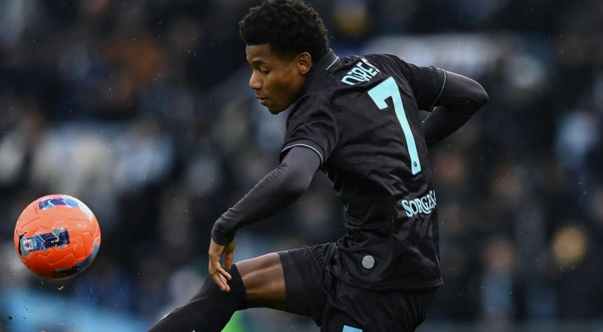 Neres torna ad allenarsi: recupero in corso per il Napoli