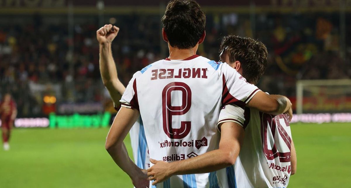 Salernitana ai playoff: Inglese guida la rimonta