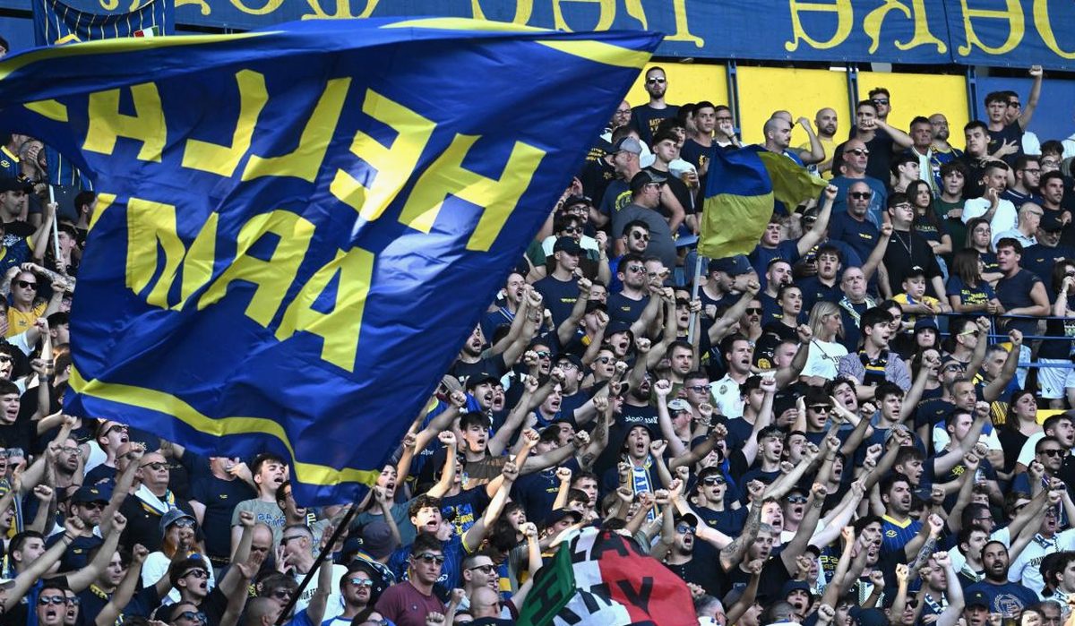 Serie B, tifosi Verona ironici: 24 'B' in curva