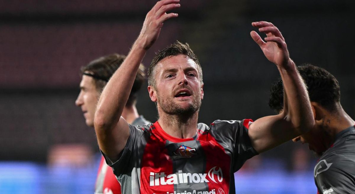 Vardy-gol: Cremonese travolge Pisa 3-0