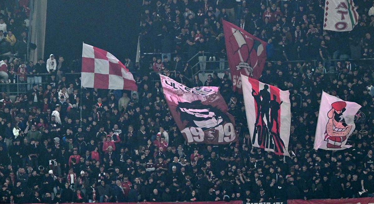 Venezia domina il Bari: i lagunari volano in Serie A